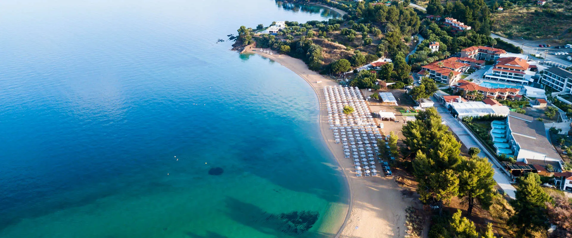 Lagomandra Beach - Luxury Suites & Apartments with Private Pool